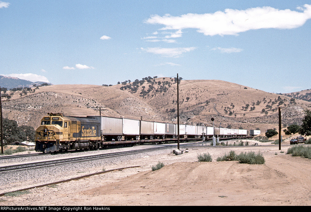 ATSF 5713 and ATSF 5952 (REPOST)